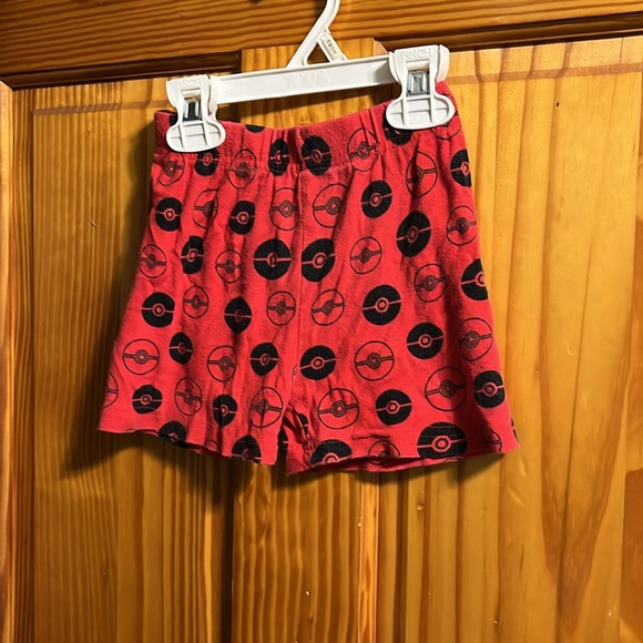 Boys size 8 Pokémon sleep set with short sleeve shirt, pants and shorts - Picture 7 of 12